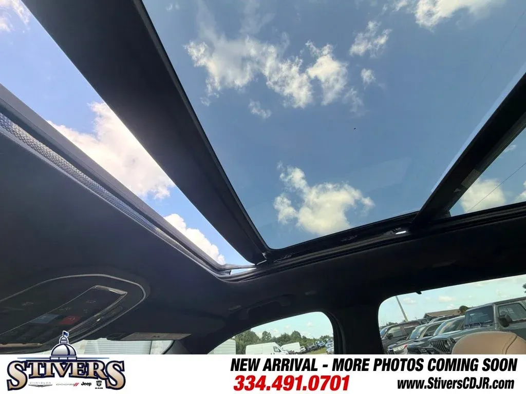 2023 Jeep Grand Cherokee L Limited thumbnail 23