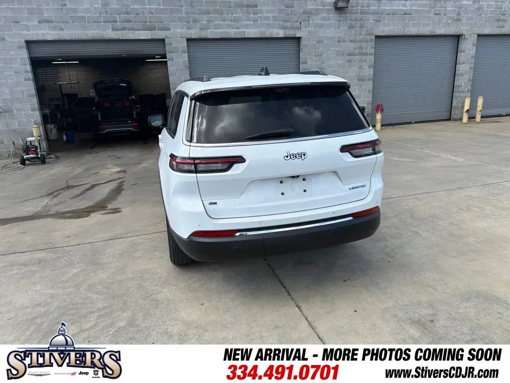 2023 Jeep Grand Cherokee L Limited thumbnail 8