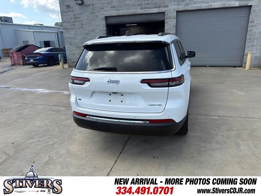 2023 Jeep Grand Cherokee L Limited thumbnail 9