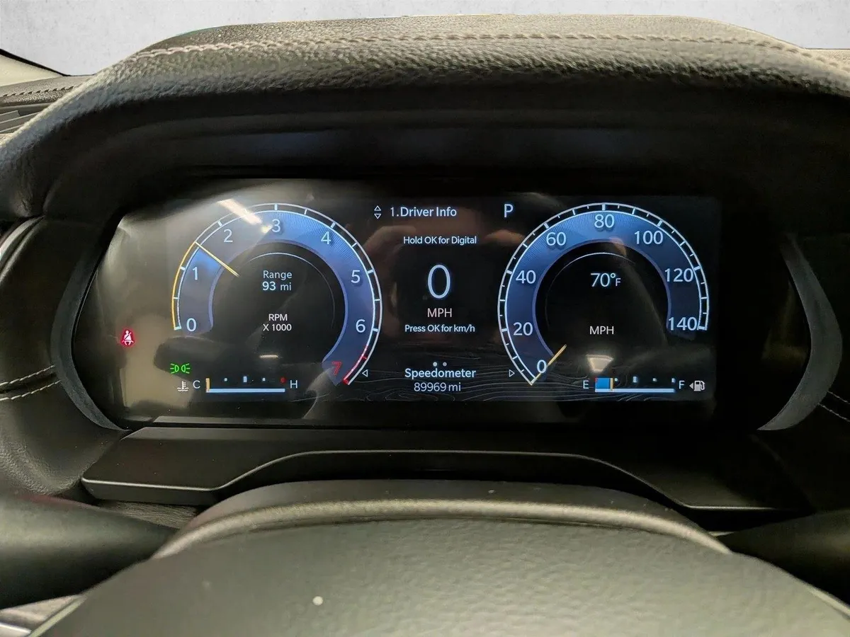 2023 Jeep Grand Cherokee L Limited thumbnail 11