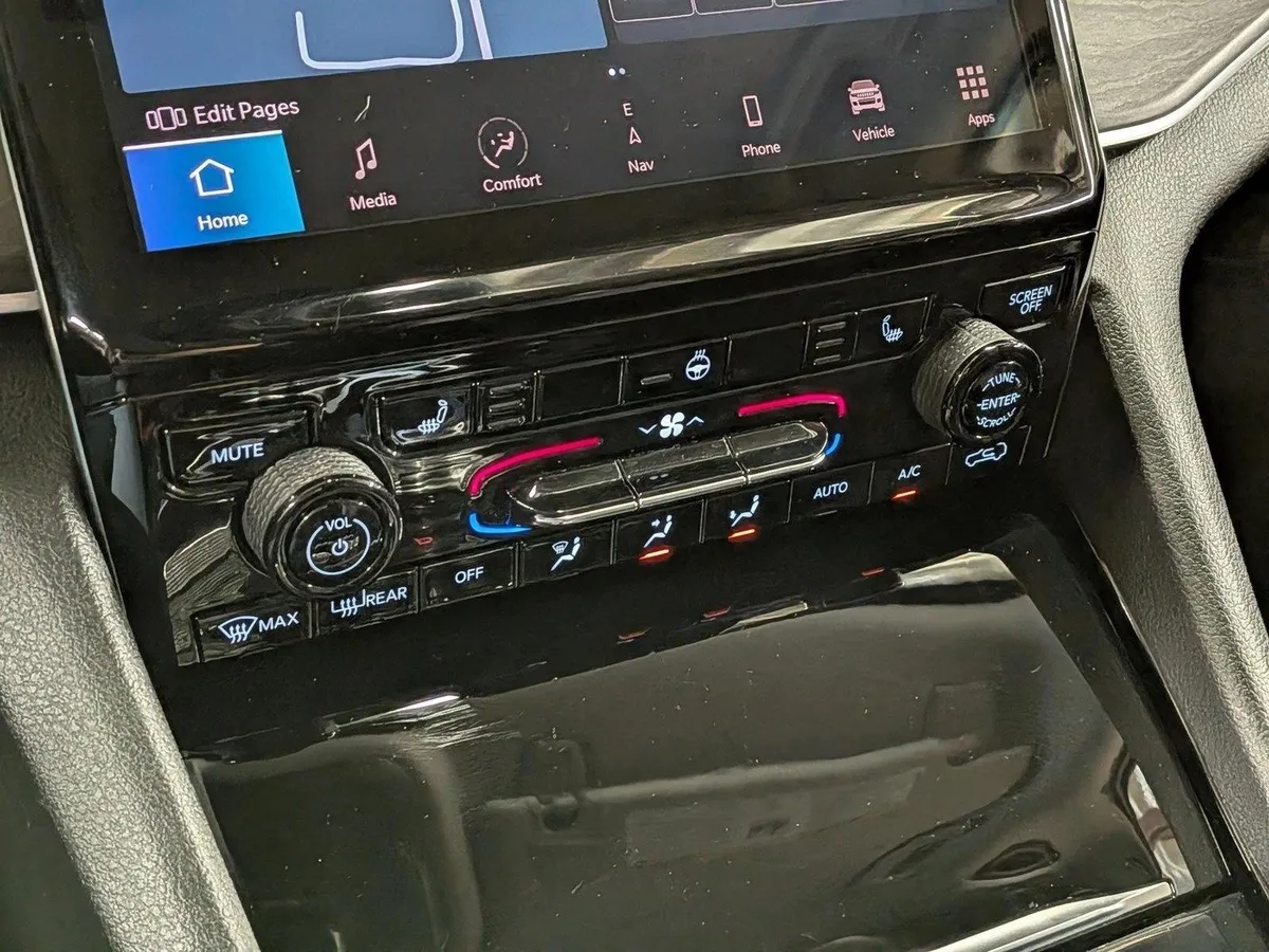 2023 Jeep Grand Cherokee L Limited thumbnail 17