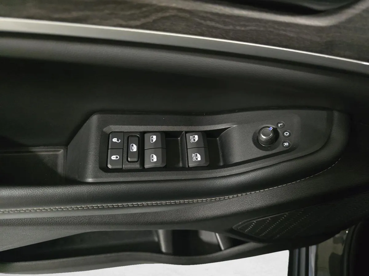 2023 Jeep Grand Cherokee L Limited thumbnail 29