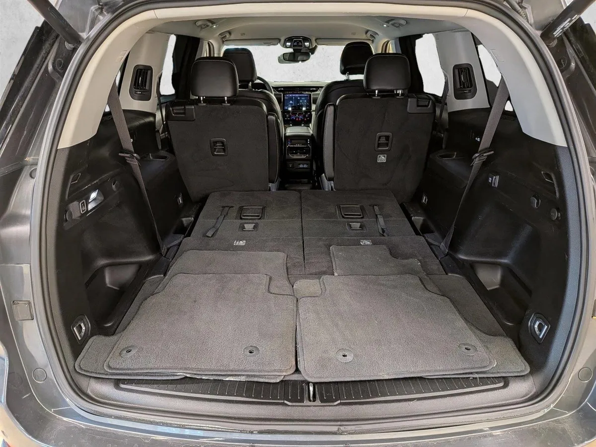2023 Jeep Grand Cherokee L Limited thumbnail 7