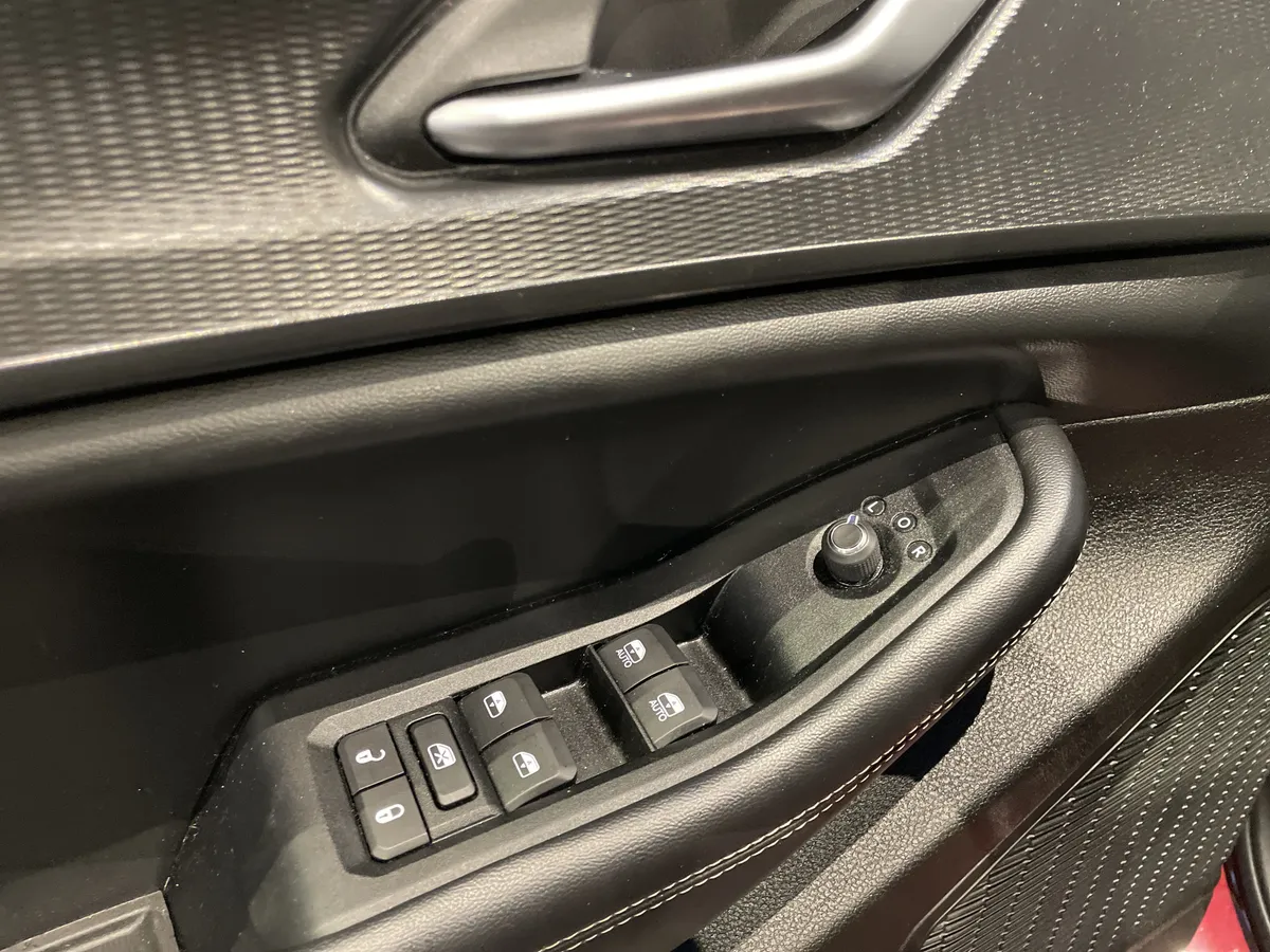 2023 Jeep Grand Cherokee Laredo thumbnail 15