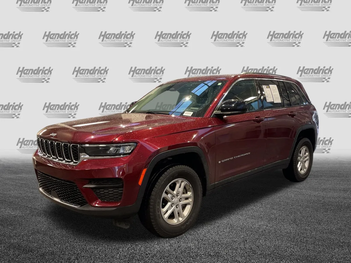 2023 Jeep Grand Cherokee Laredo thumbnail 5