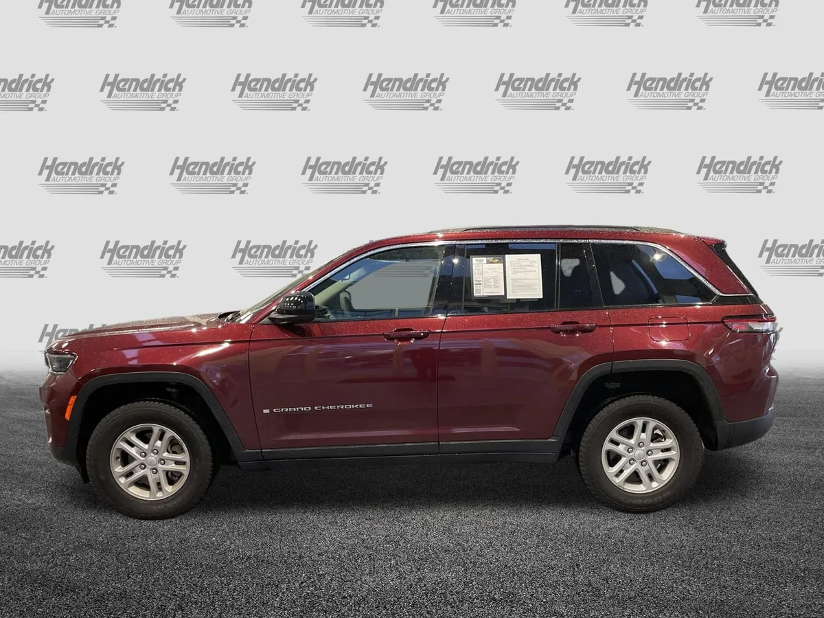 2023 Jeep Grand Cherokee Laredo thumbnail 6