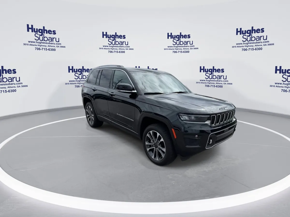 2023 Jeep Grand Cherokee Overland thumbnail 2