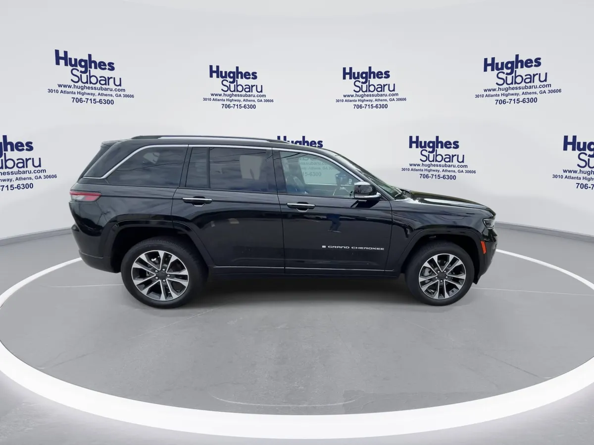 2023 Jeep Grand Cherokee Overland thumbnail 9