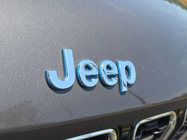 2023 Jeep Grand Cherokee RUBICON 4xe thumbnail 6
