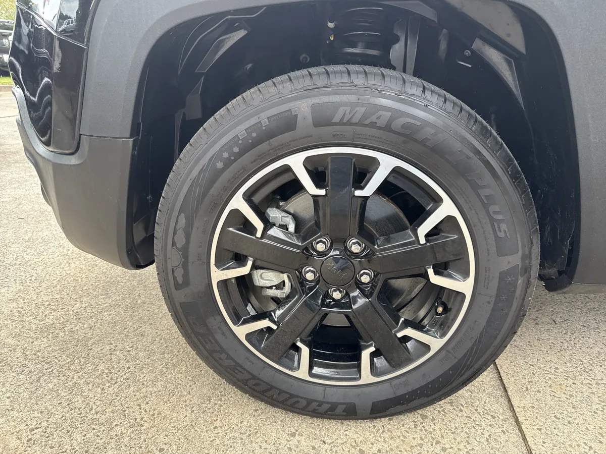 2023 Jeep Renegade Trailhawk thumbnail 11