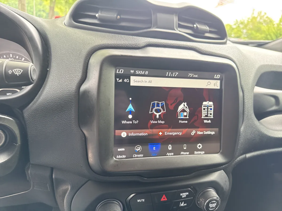 2023 Jeep Renegade Trailhawk thumbnail 27