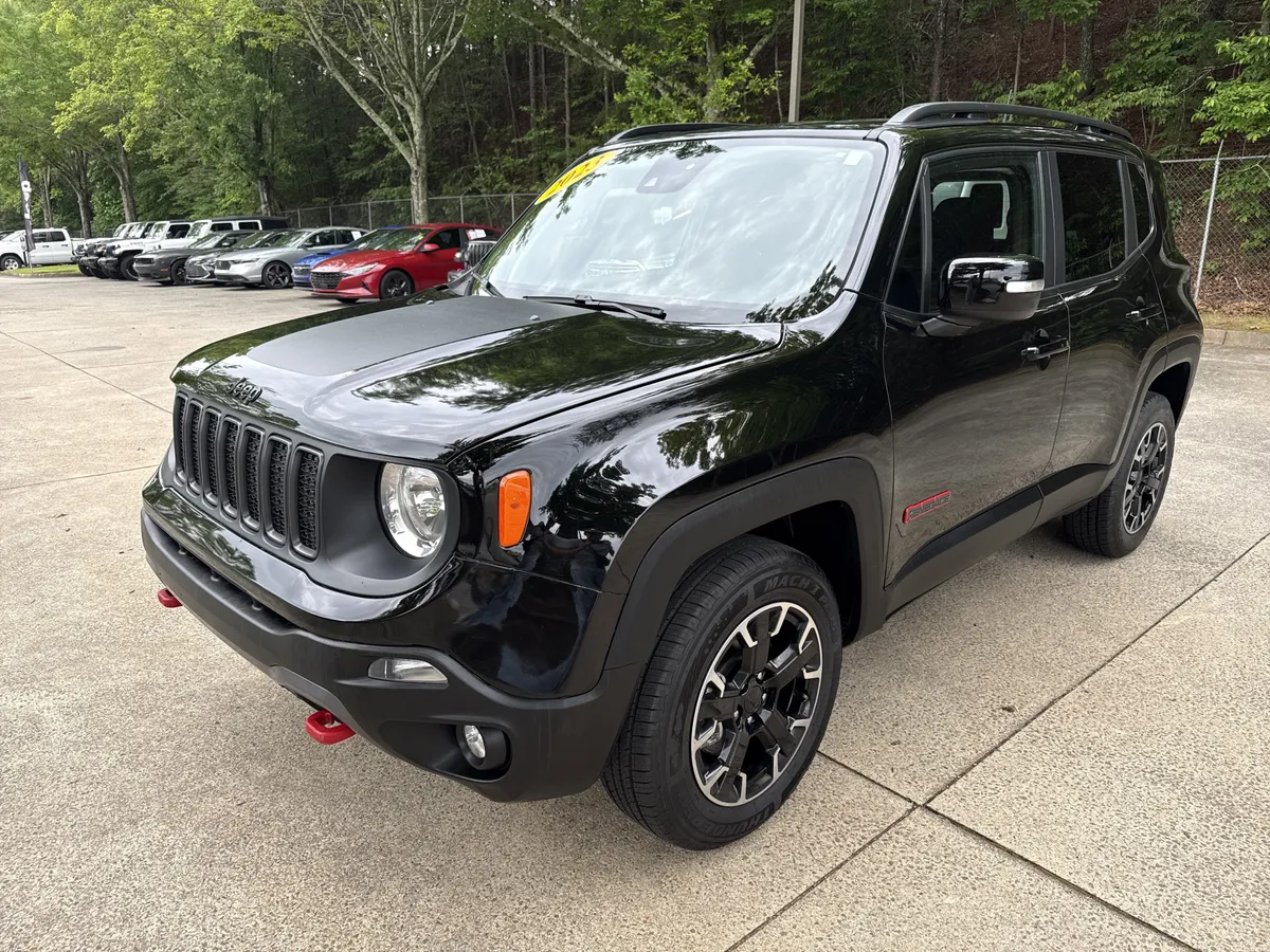 2023 Jeep Renegade Trailhawk thumbnail 3
