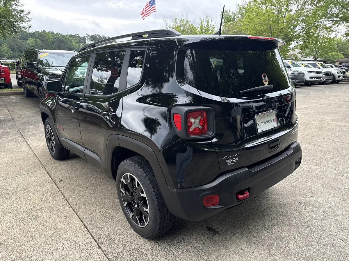 2023 Jeep Renegade Trailhawk thumbnail 5