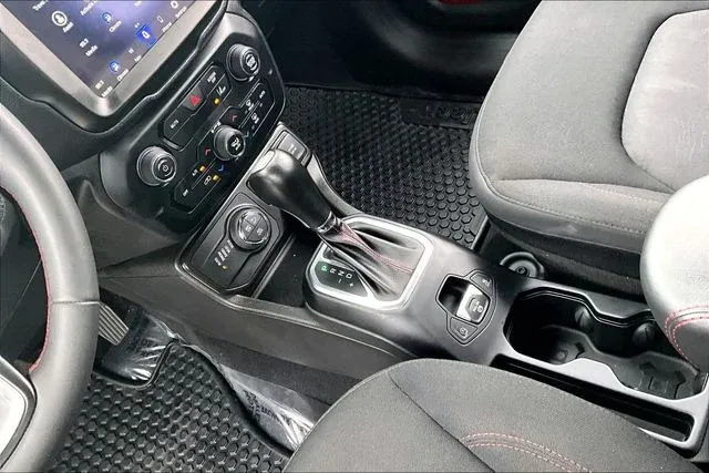 2023 Jeep Renegade Trailhawk thumbnail 15