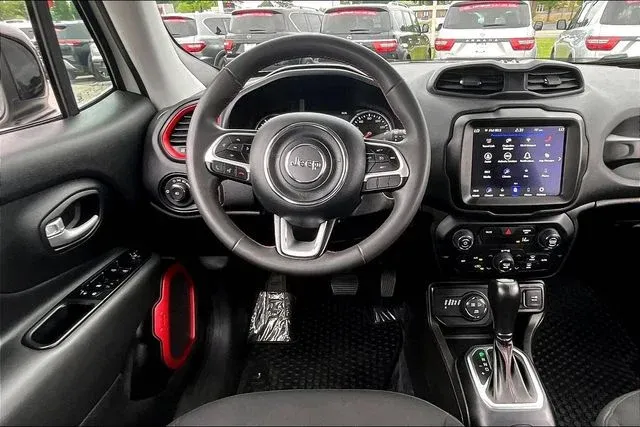 2023 Jeep Renegade Trailhawk thumbnail 8