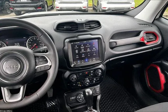 2023 Jeep Renegade Trailhawk thumbnail 9