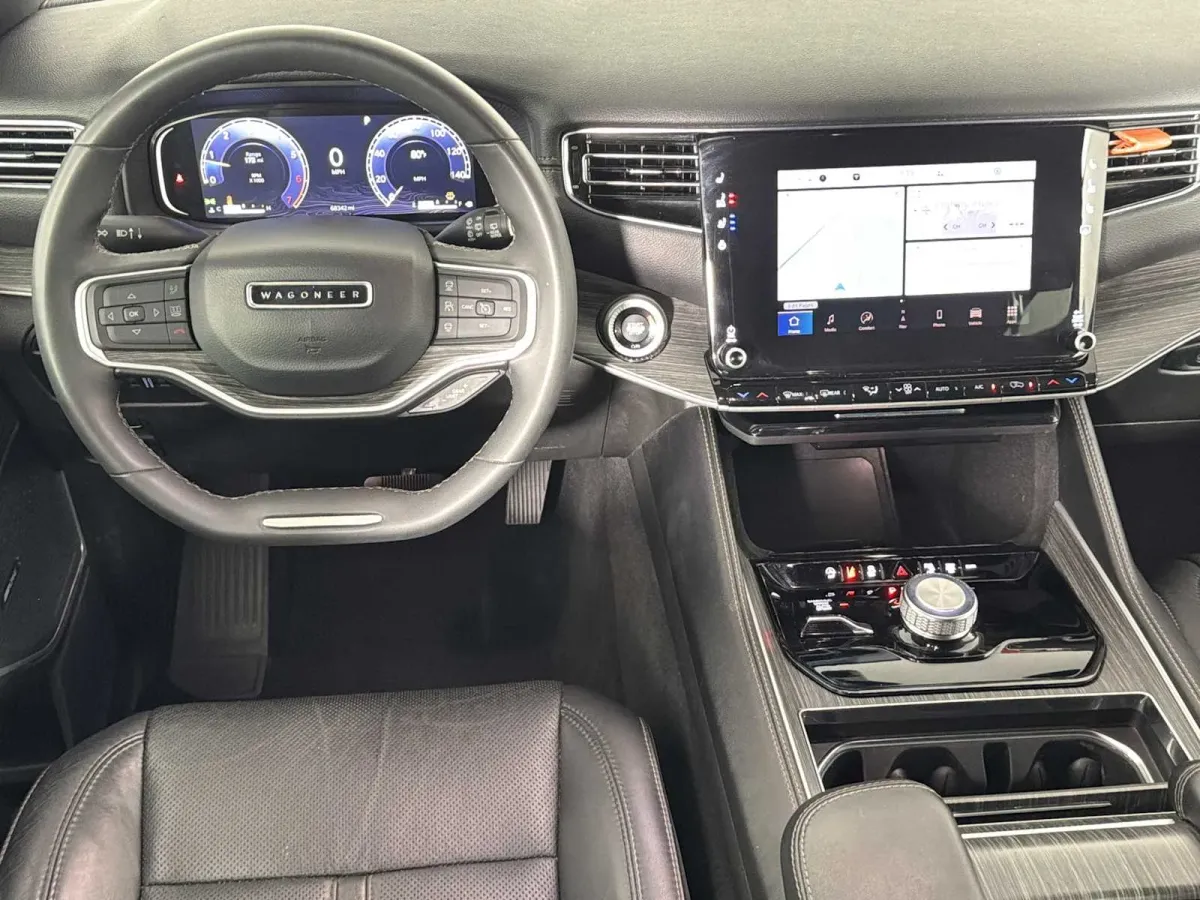 2023 Jeep Wagoneer L Series II thumbnail 25