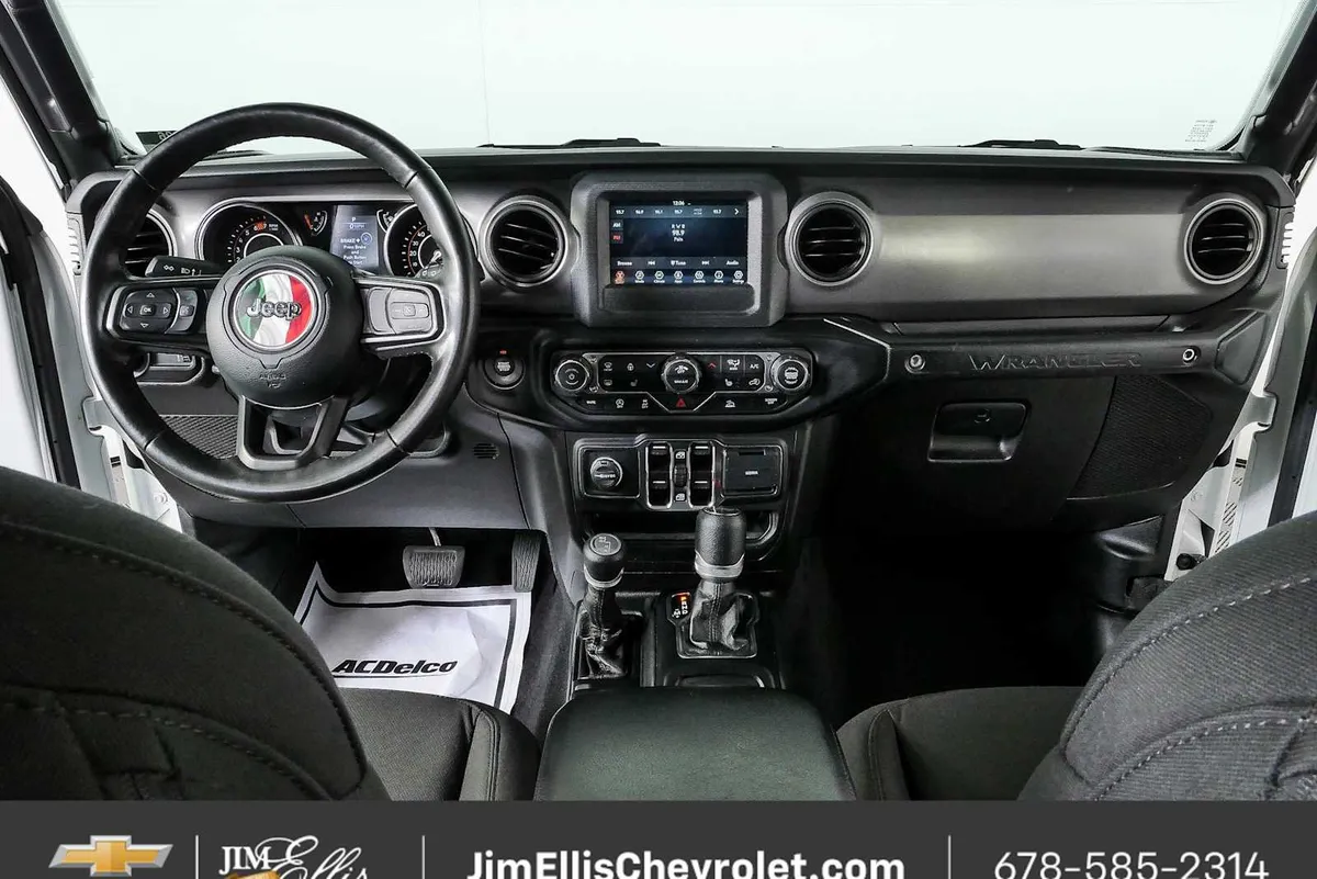 2023 Jeep Wrangler 4-Door Sport S 4x4 thumbnail 17