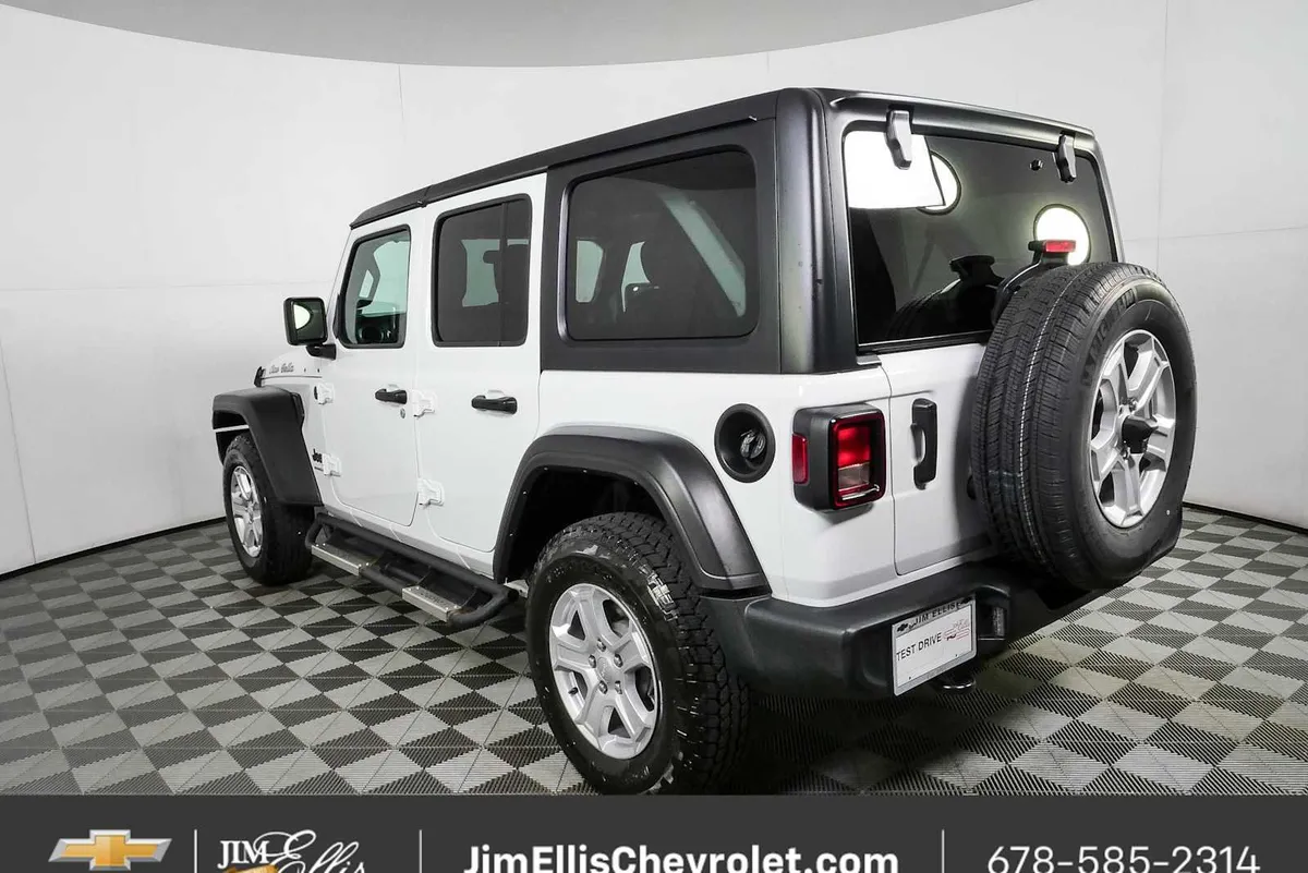 2023 Jeep Wrangler 4-Door Sport S 4x4 thumbnail 26