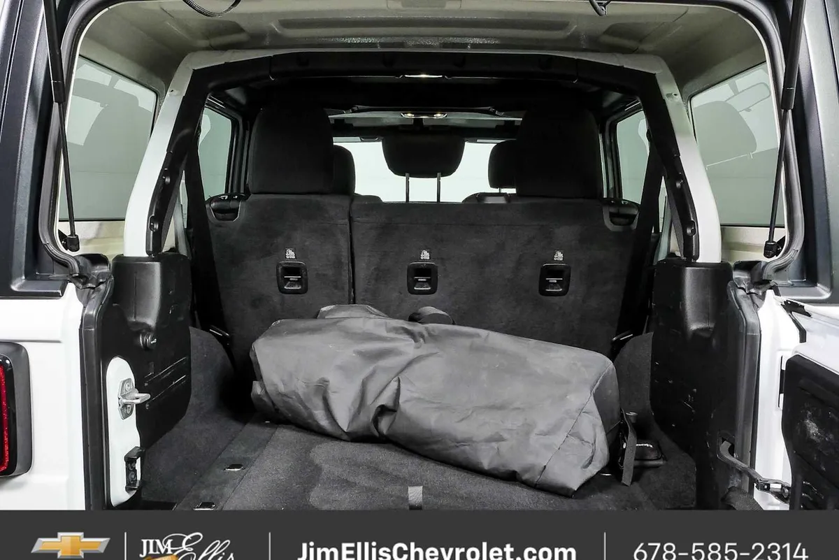 2023 Jeep Wrangler 4-Door Sport S 4x4 thumbnail 28