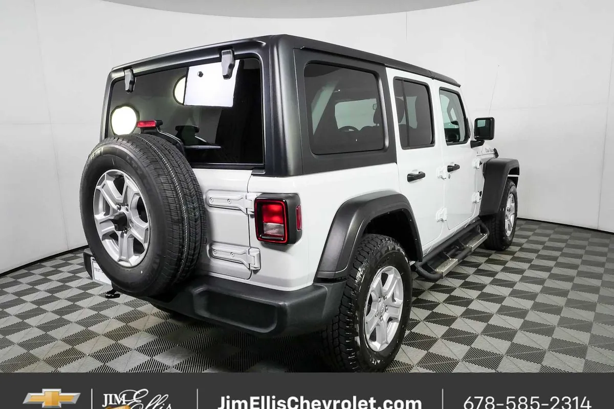 2023 Jeep Wrangler 4-Door Sport S 4x4 thumbnail 3