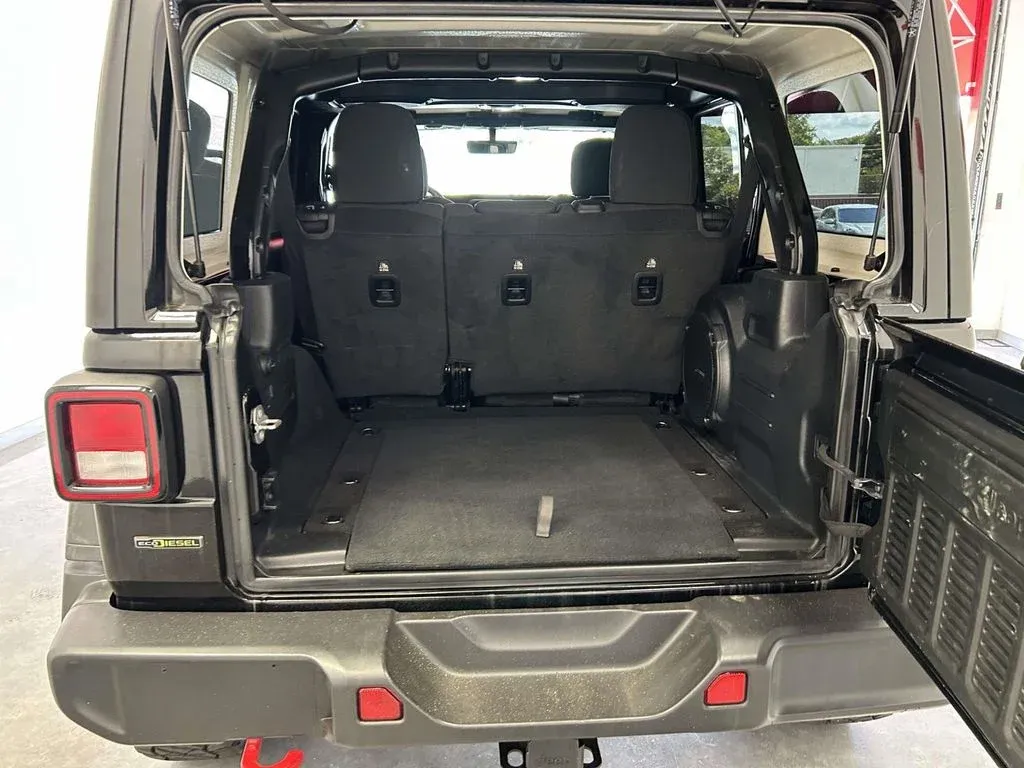 2023 Jeep Wrangler Rubicon thumbnail 12