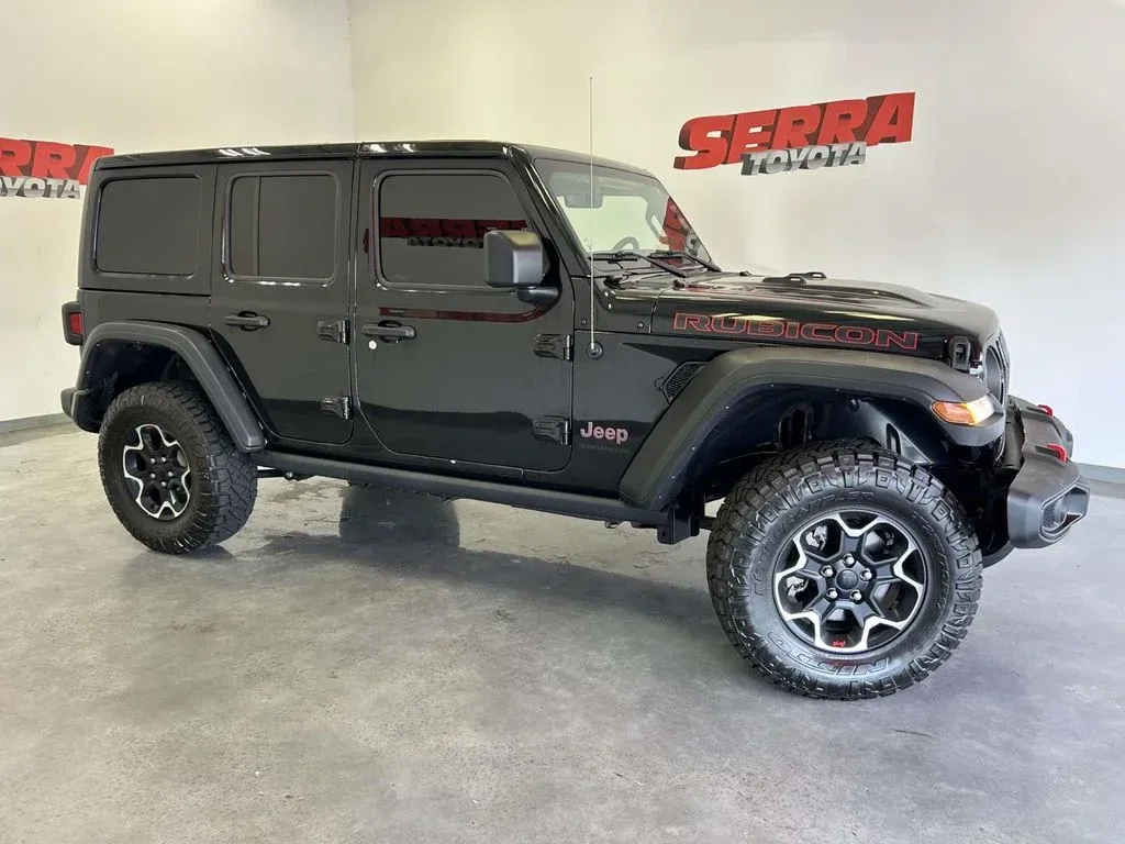 2023 Jeep Wrangler Rubicon thumbnail 2