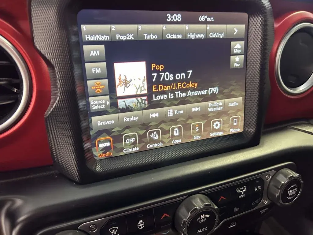 2023 Jeep Wrangler Rubicon thumbnail 27