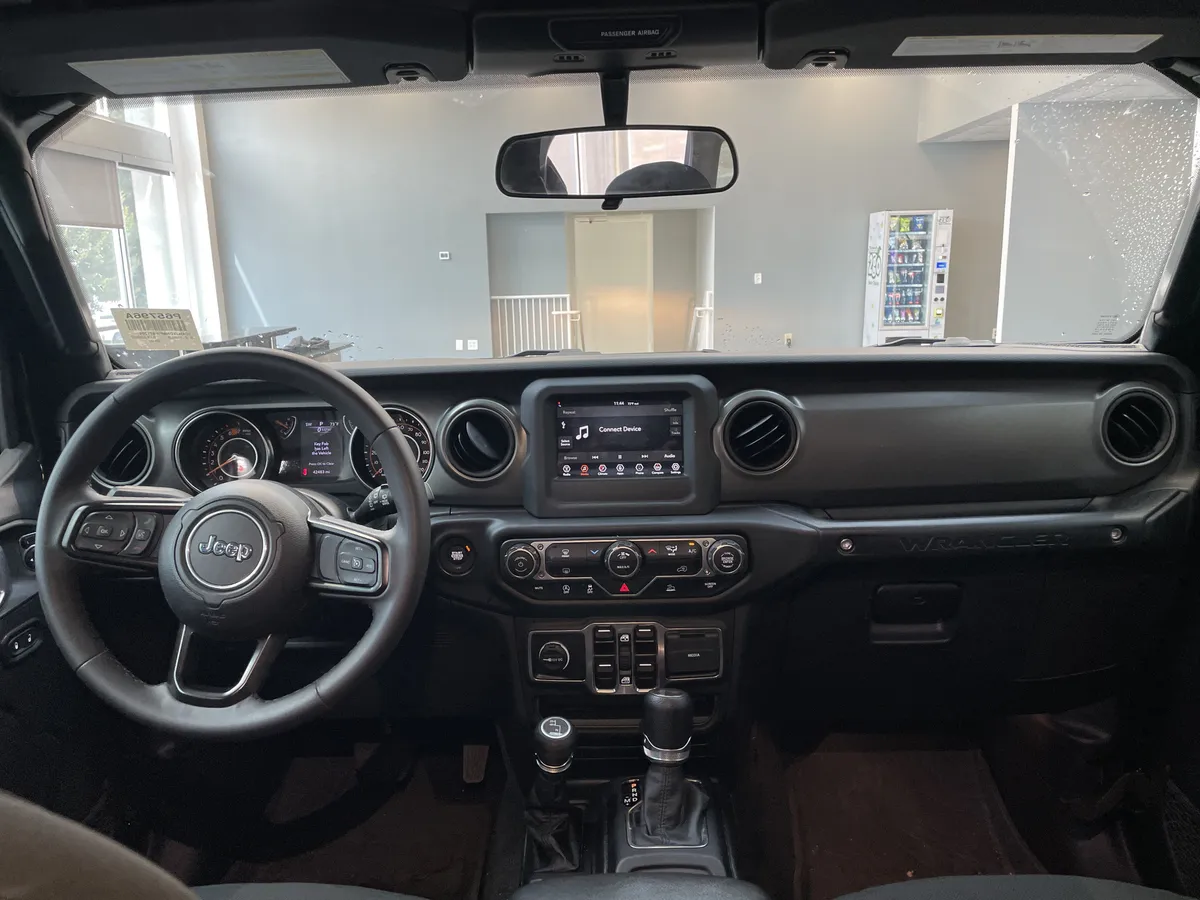 2023 Jeep Wrangler Sport S thumbnail 28