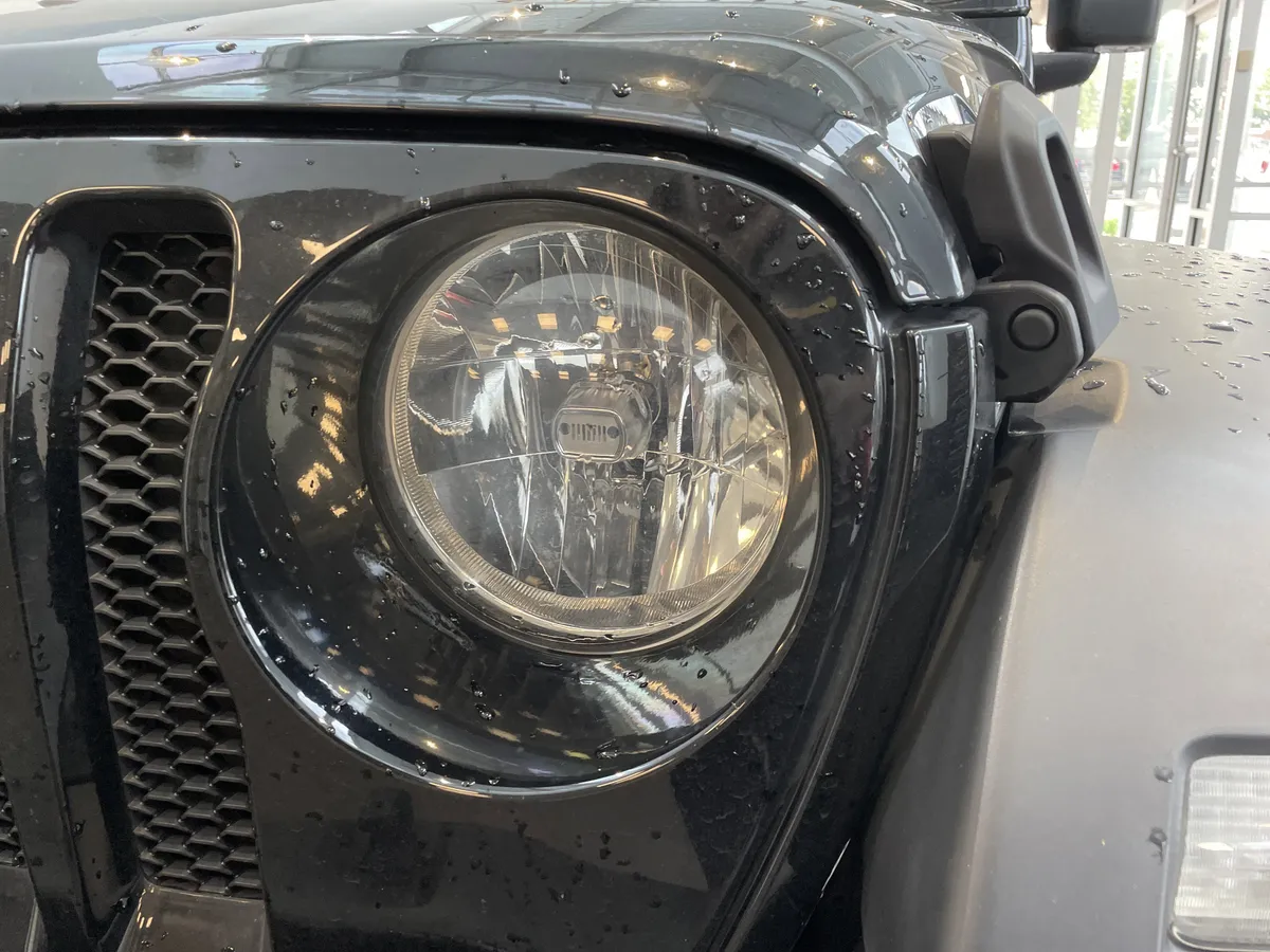 2023 Jeep Wrangler Sport S thumbnail 4