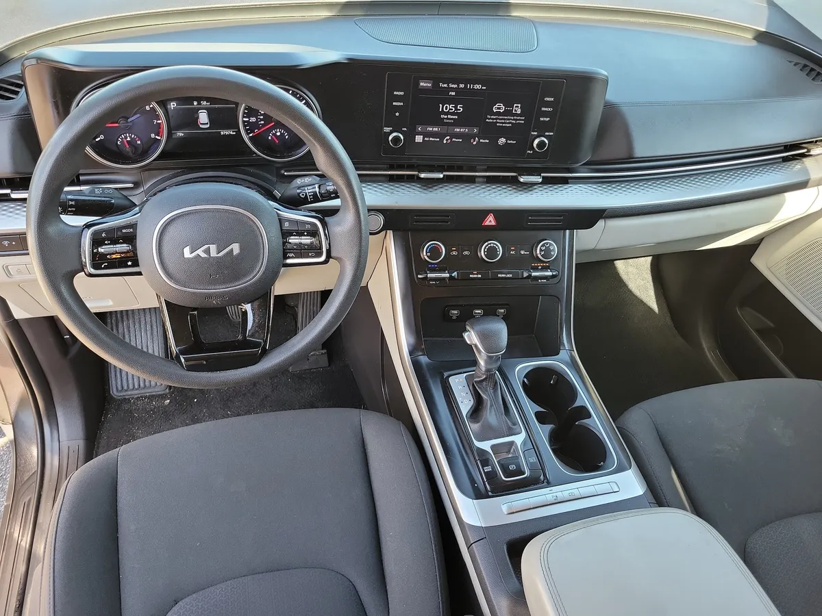 2023 Kia Carnival LX thumbnail 18