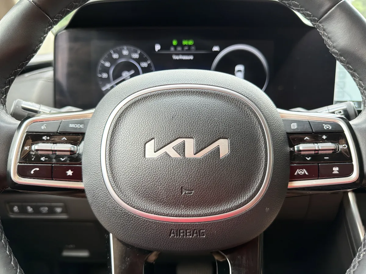 2023 Kia Carnival SX Prestige thumbnail 11