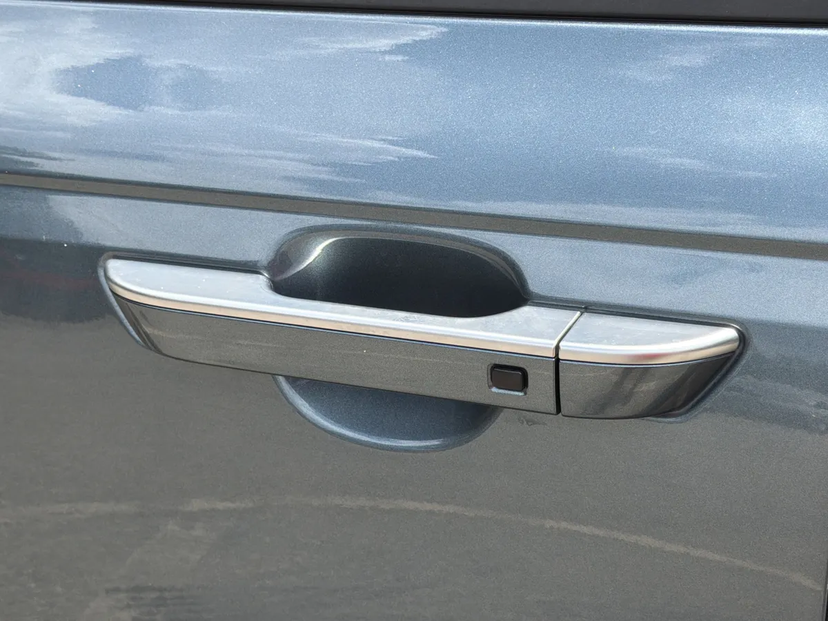 2023 Kia Carnival SX Prestige thumbnail 32