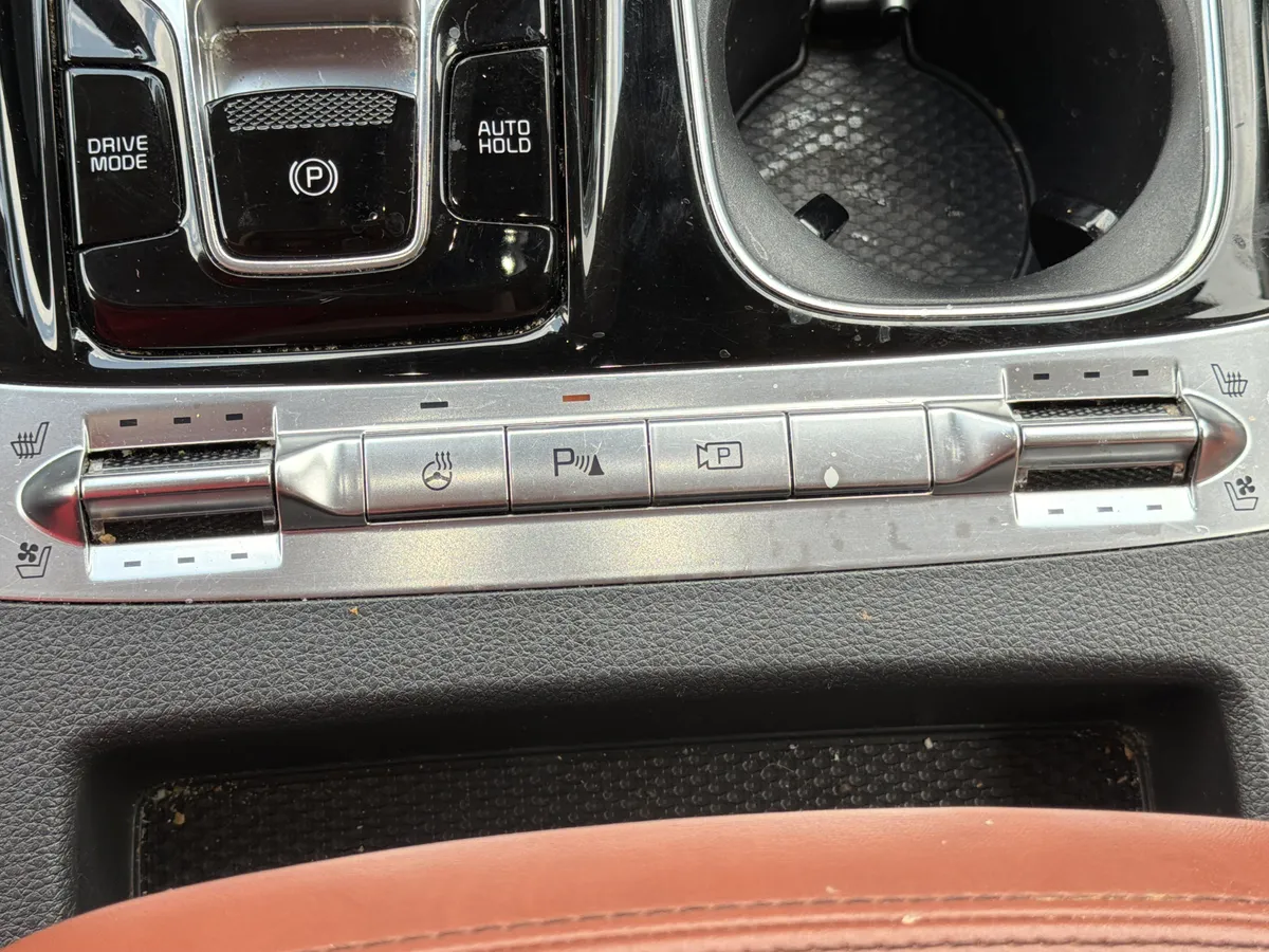 2023 Kia Carnival SX Prestige thumbnail 9