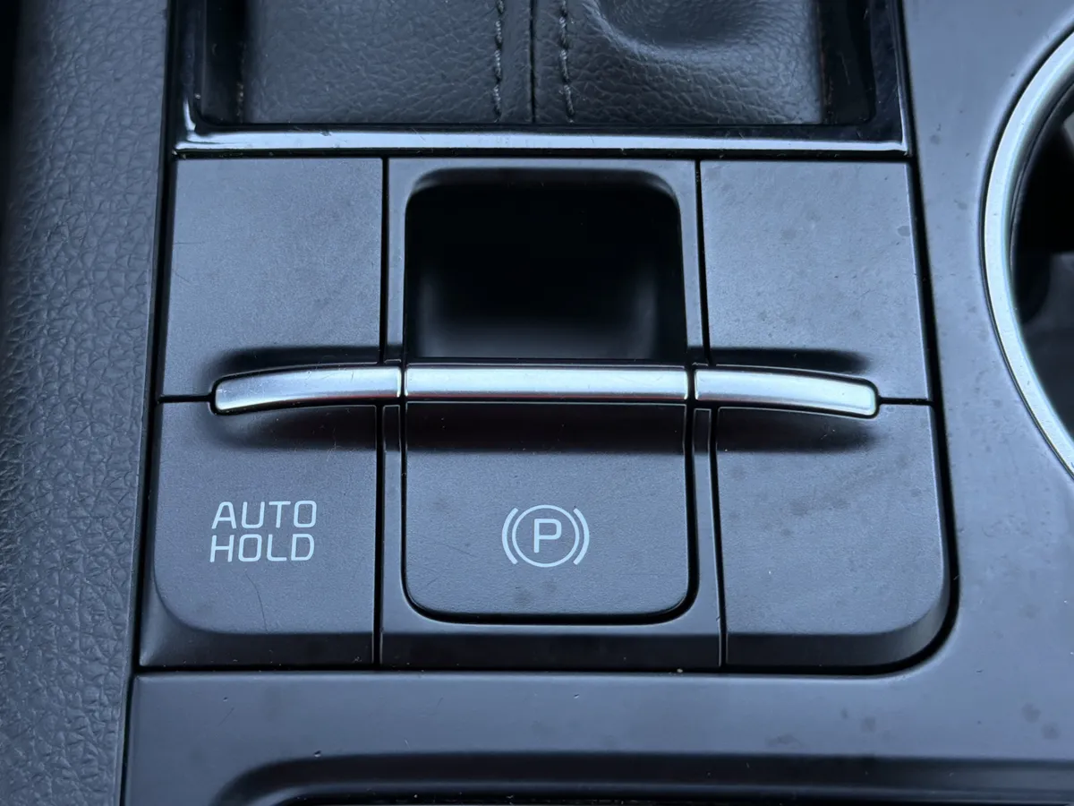 2023 Kia K5 GT-Line thumbnail 8