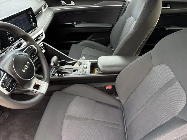 2023 Kia K5 LXS thumbnail 10