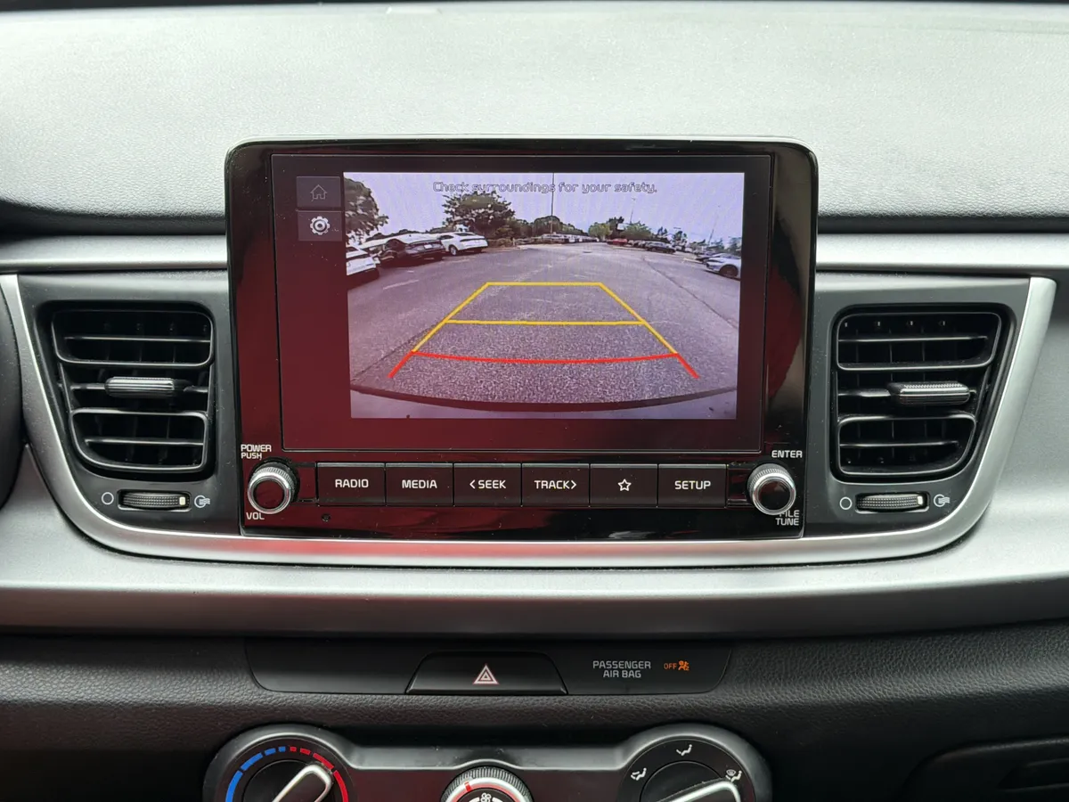 2023 Kia Rio LX thumbnail 7