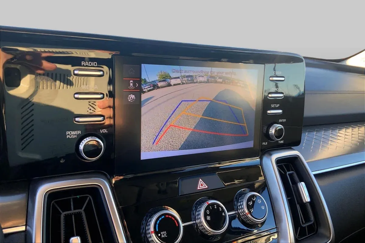 2023 Kia Sorento LX thumbnail 27