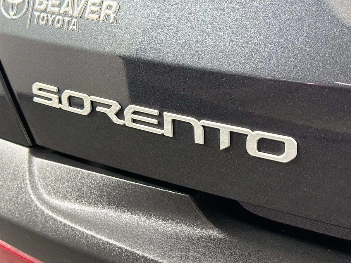 2023 Kia Sorento LX thumbnail 13