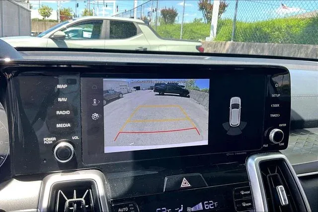 2023 Kia Sorento S thumbnail 13