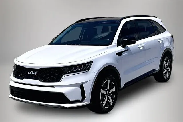 2023 Kia Sorento S thumbnail 2