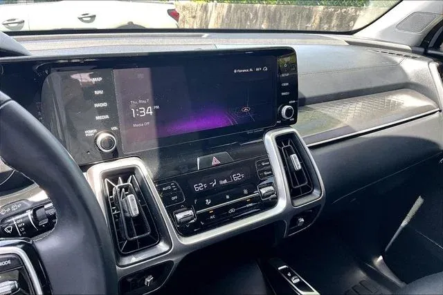 2023 Kia Sorento S thumbnail 22