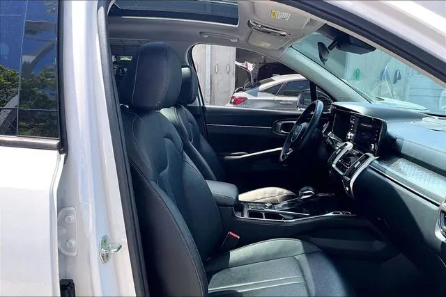 2023 Kia Sorento S thumbnail 28