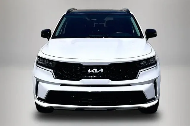 2023 Kia Sorento S thumbnail 3