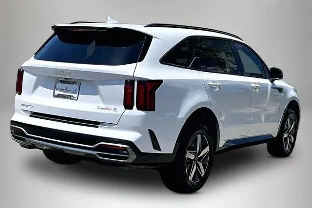 2023 Kia Sorento S thumbnail 5