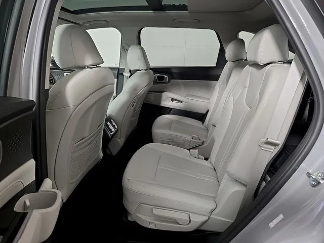 2023 Kia Sorento SX thumbnail 11