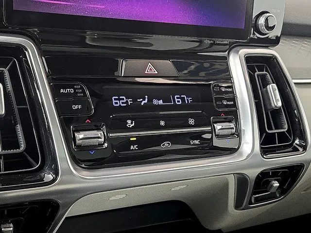2023 Kia Sorento SX thumbnail 17
