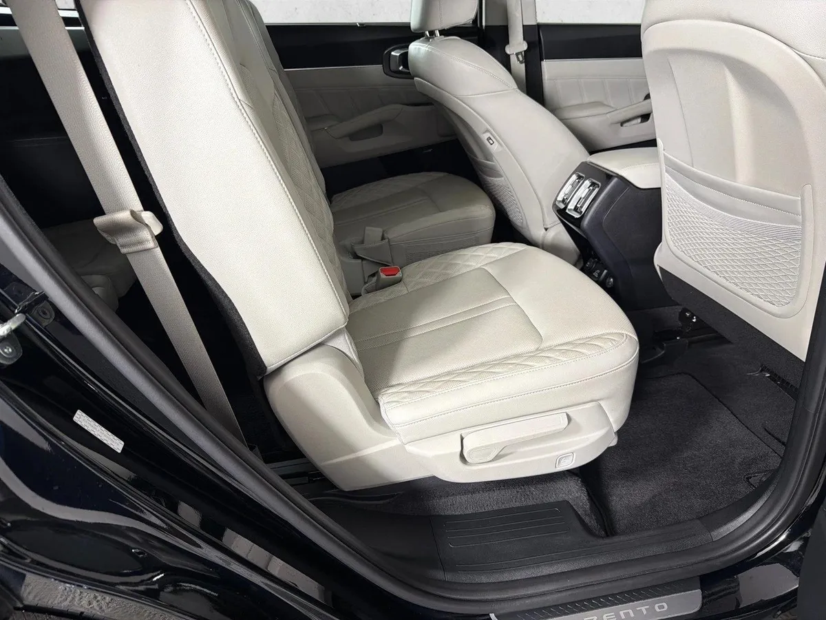 2023 Kia Sorento SX Prestige thumbnail 17