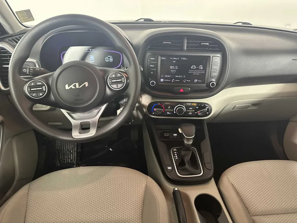2023 Kia Soul LX thumbnail 25