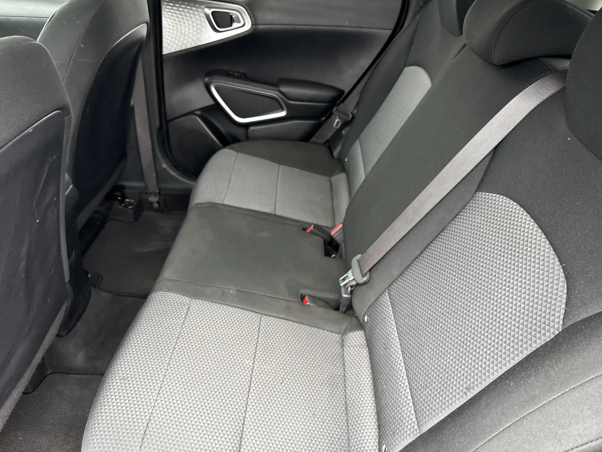 2023 Kia Soul LX thumbnail 15